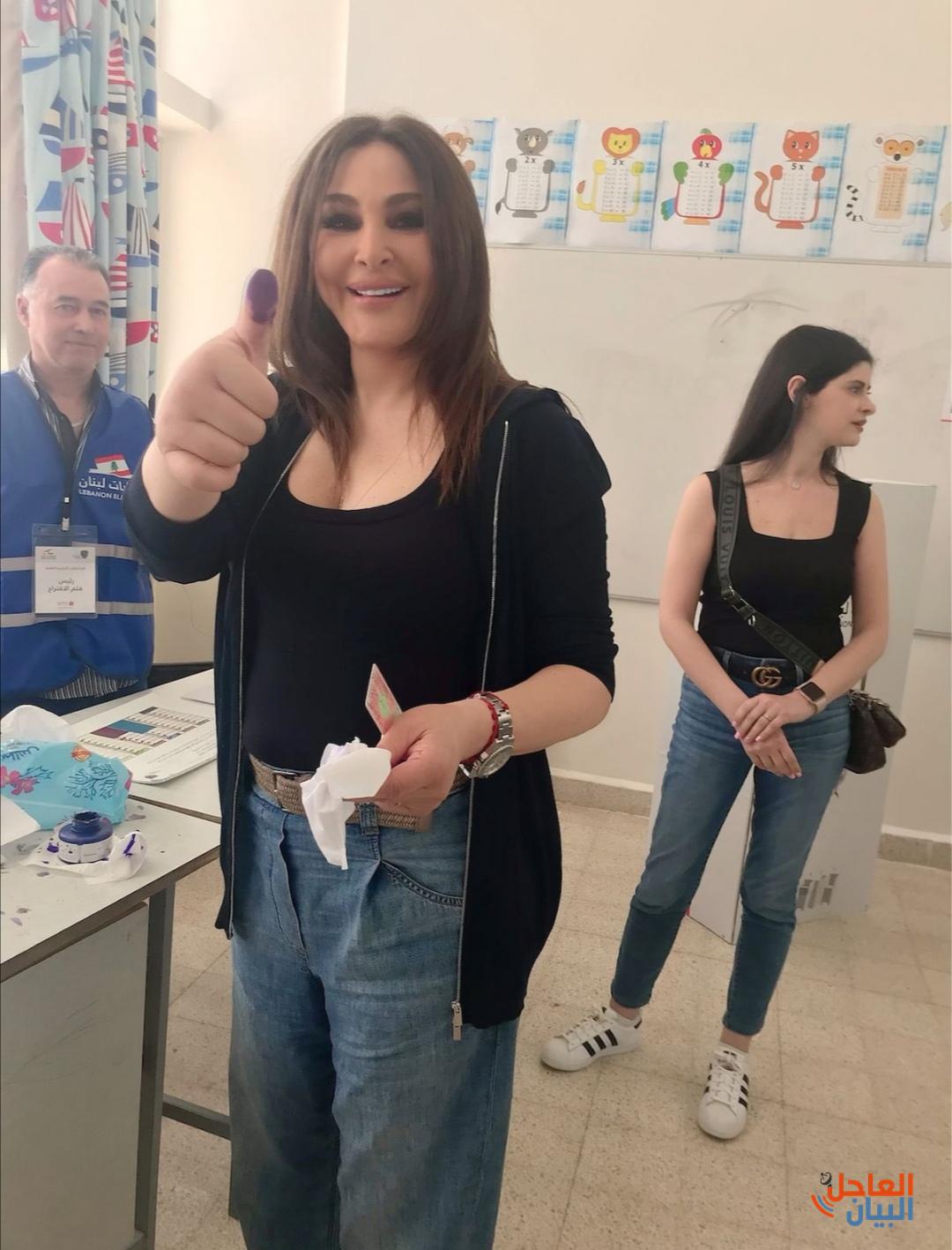 المطربة اللبنانية إليسا